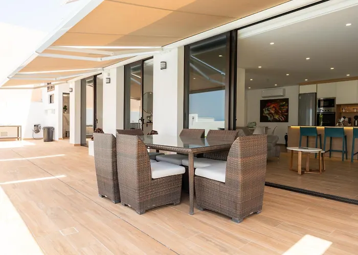 Saras Village 아데제